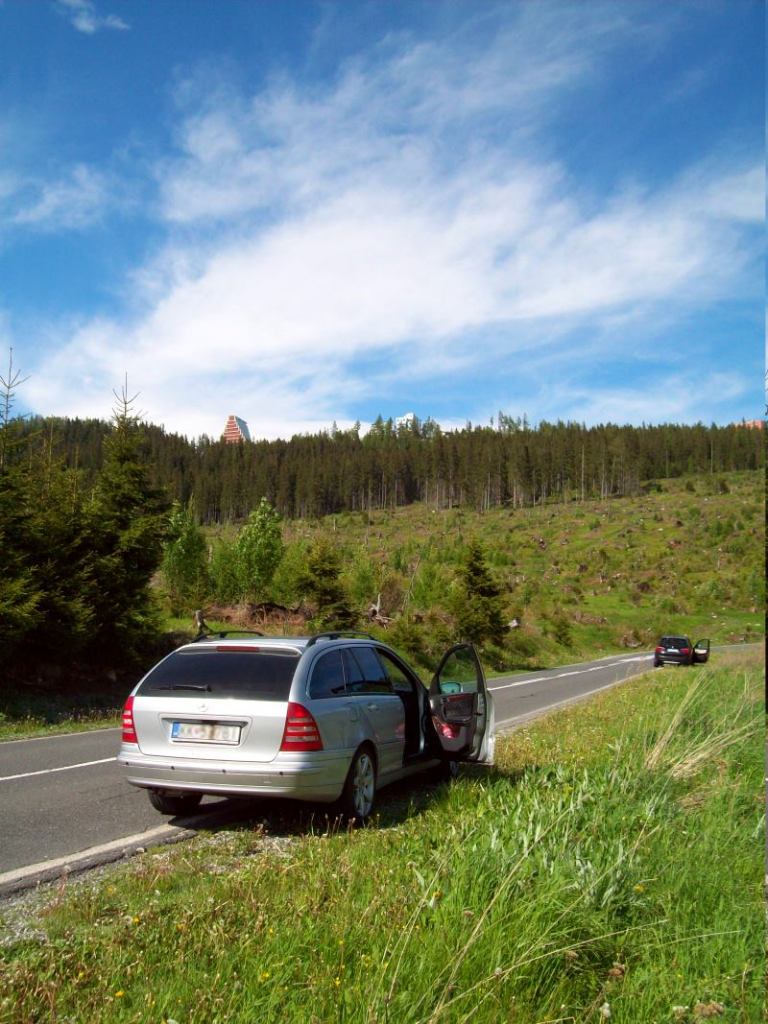 ICar hers = Mercedes.Create(220CDI);